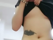 嫩妹跳蛋噴水自慰精彩大秀