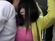 揉翻巨乳學生妹癡漢巴士